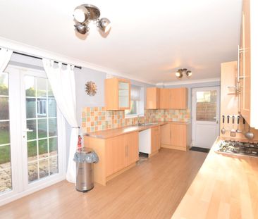 Reeve Road, Reigate, Surrey, RH2 - Photo 4