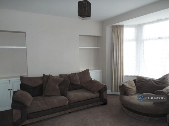 4 bedroom terraced house to rent - Photo 1