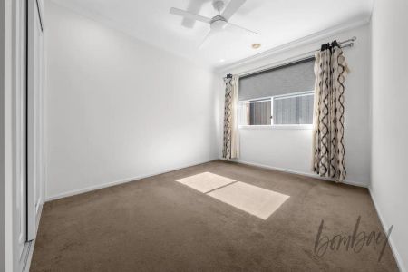 29 Oakgrove Drive, Craigieburn VIC 3064 - Photo 5