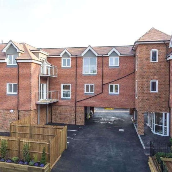 Brookwood, Woking, GU24 - Photo 1