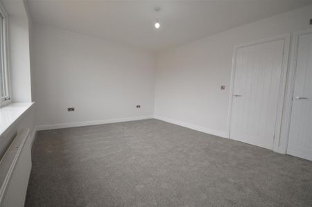4 bedroom detached bungalow to rent - Photo 5