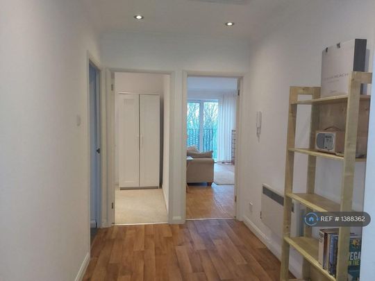 2 bedroom flat to rent - Photo 1