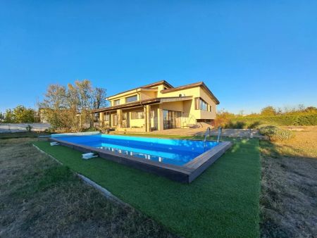 Vila cu piscina - Buftea - 8 camere - 4 bai - 620mp - 2500mp teren - Photo 2