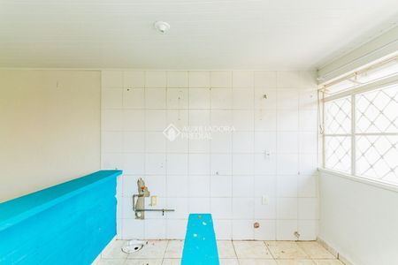 Casa com 5 quartos e 338m² para alugar em Passo d'Areia, Porto Alegre. - Foto 5