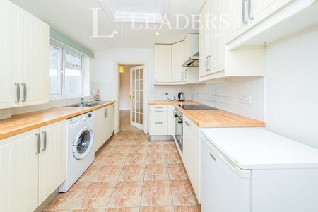 1 bedroom apartment to rent Green Hedges Avenue, Greenhedges Avenue, RH19 - Photo 4