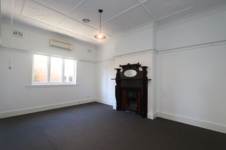 34 Addison Street, Goulburn - Photo 4