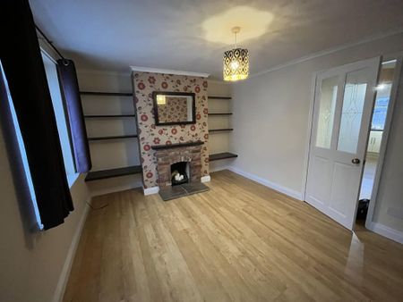 2 bedroom terraced house to rent - Photo 2