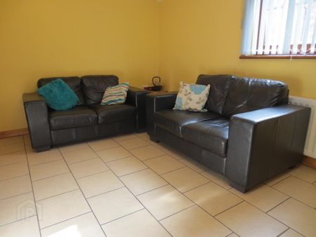 Great Apartment, 2A Carmel Street, Queens University Quarter, Belfast, BT7 1QE - Photo 3