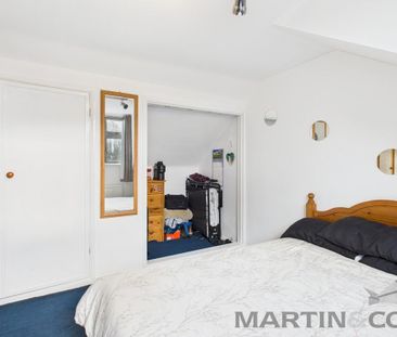 1 bedroom in a flat share to rent - Photo 5