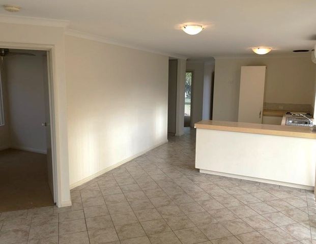 3x1 FAMILY HOME - Photo 1
