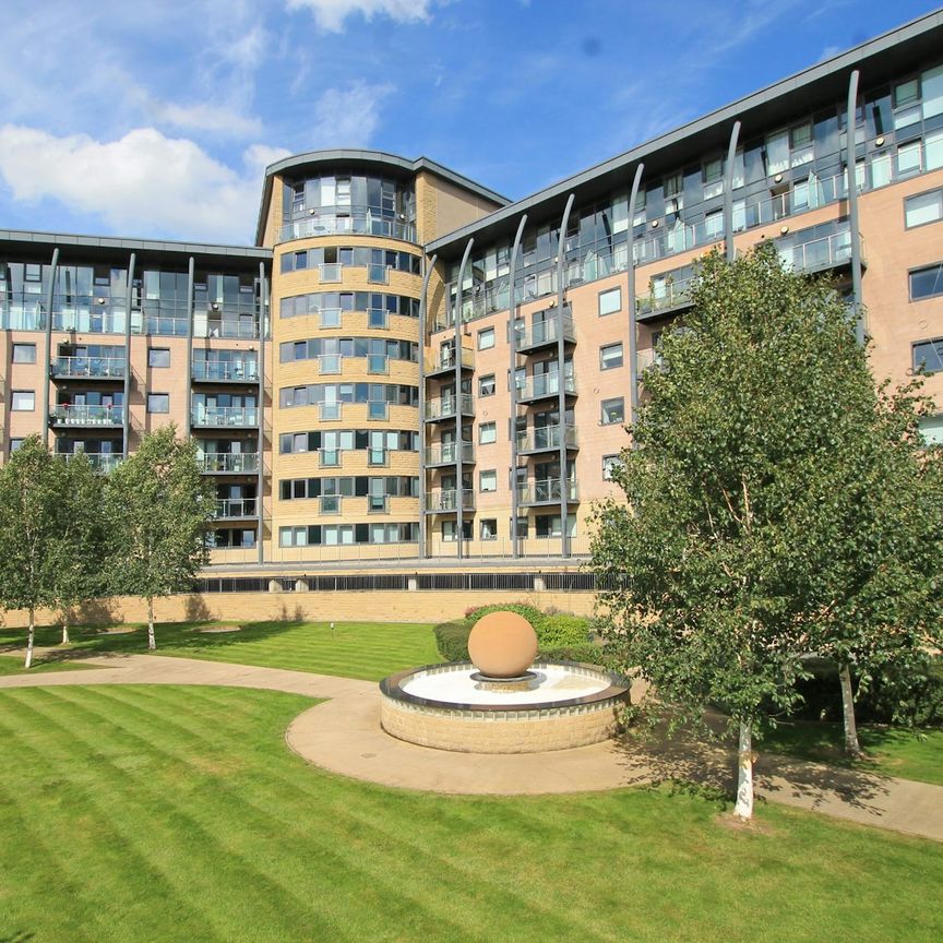 Flat to rent on - Photo 1