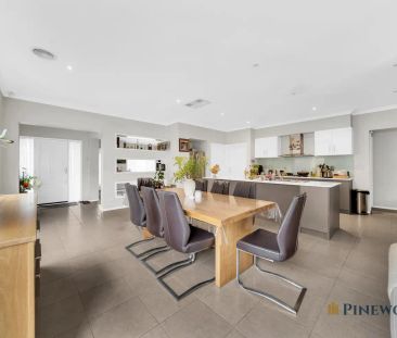 “For Lease: Spacious Family Home in Craigieburn!” - Photo 4