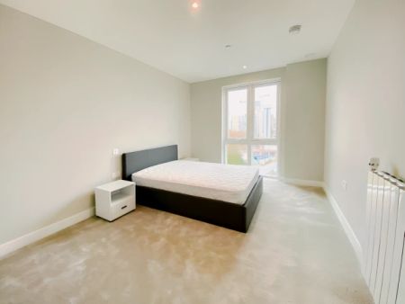 3 Bedroom 2 Bathroom - Photo 3