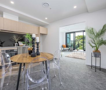 Luxury Living - Photo 6