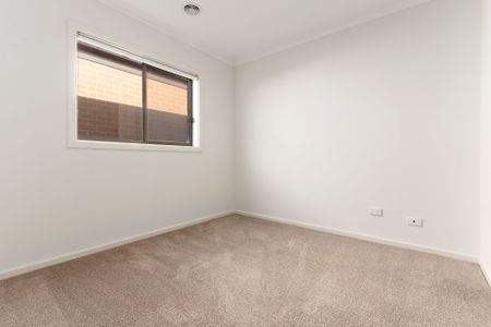 STUNNING ON SKYLARK! - Photo 4