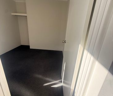 Ellenbrook - Photo 4