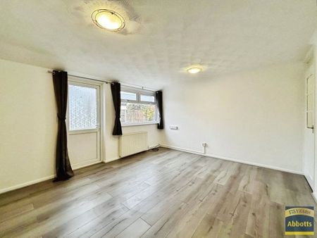 Emmanuel Close, IP28 7PE - Photo 2