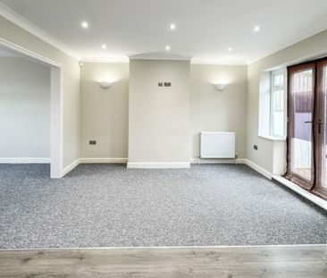 3 bedroom House To Let - Photo 4