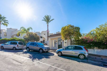 Elviria, Marbella Este, Marbella, Andalusia 29604 - Photo 4