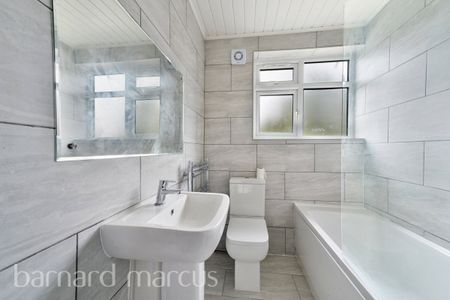 Saxon Avenue - Photo 5