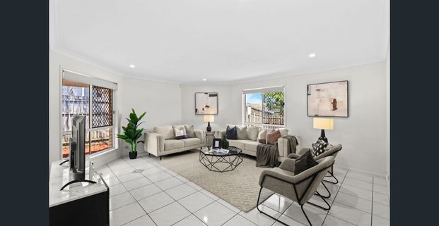 Spacious Family Home in a Highly Sought-After Parkinson Pocket - Photo 1