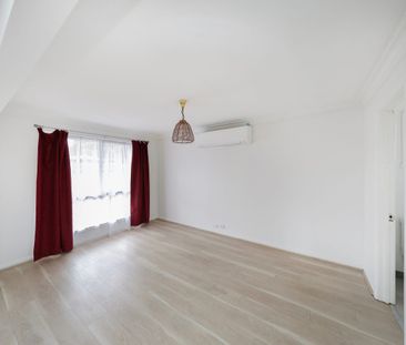 Spacious Family Living with large Backyard in a Prime Location. - Photo 4