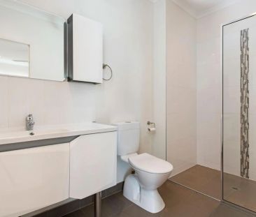 Stunning 3-bedroom unit is available for lease! - Photo 6