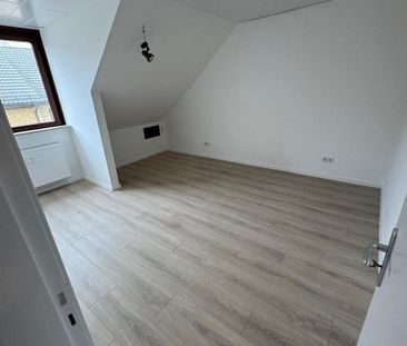 Moderne 2,5 Zimmer, Dachgeschosswohnung - Foto 6
