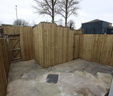 1 bedroom in a house share to rent - Photo 6