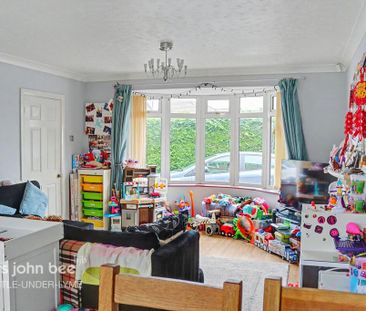 3 bedroom semi-detached house to rent - Photo 3