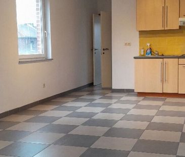 Appartement te huur in Ghlin voor € 595 met 1 slaapkamer - Photo 3