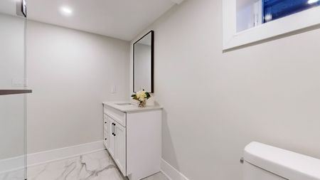 For Lease - 385 Easy Street, Richmond Hill, Ontario - Photo 3