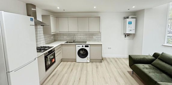 1 bedroom flat to rent - Photo 2