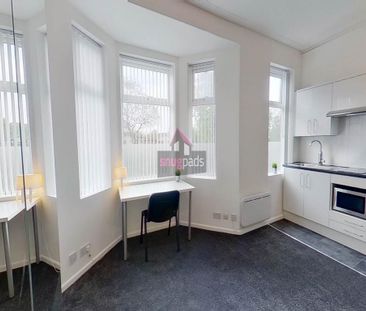 Studio to rent - Photo 6