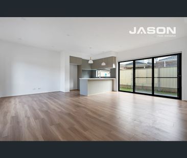 3/43 Eumarella Street, Tullamarine, Vic 3043 - Photo 4