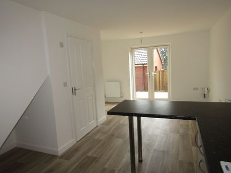 2 bed House - To Let - Photo 5