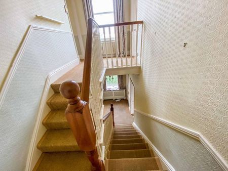 3 bedroom detached house to rent - Photo 4