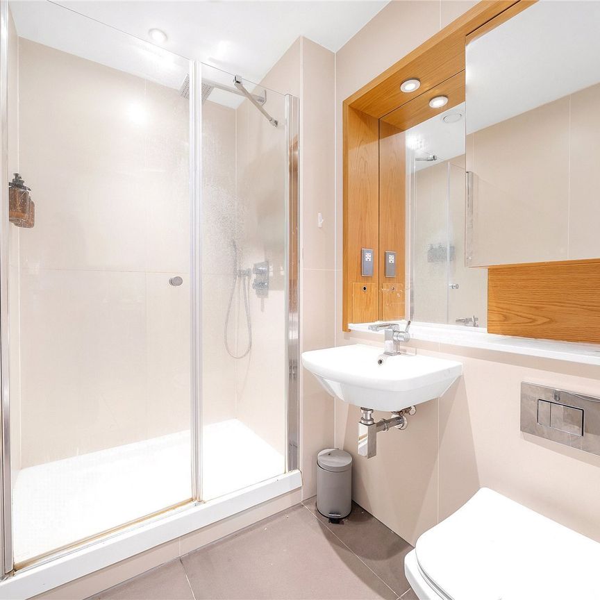 Clapham Road, London, SW9 flat to rent - Photo 1