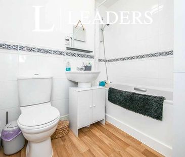 Marsh Crescent, Rowhedge, CO5 - Photo 6