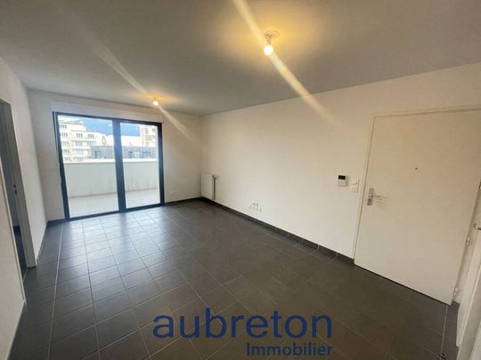 Location appartement Grenoble 38000 65.34 m² - Photo 1