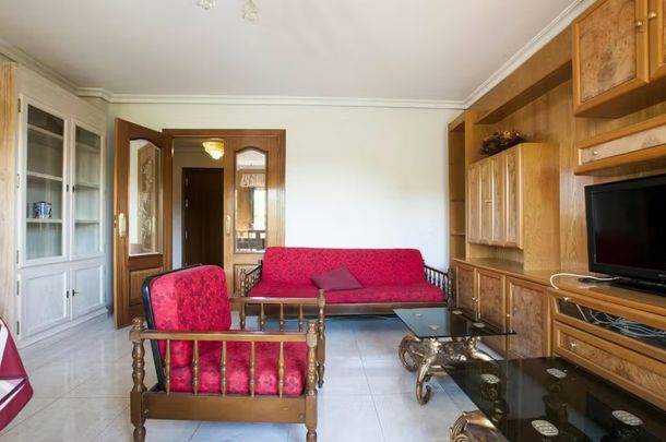 Plaza de Coímbra, Madrid, Community of Madrid 28025 - Photo 1