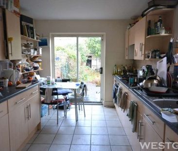 4 Bed - Wokingham Road, University Area - Photo 1