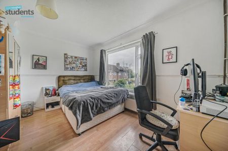 5 bedroom semi-detached house to rent - Photo 2