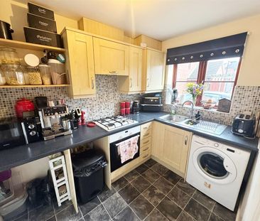 The Spinney, Limes Park, Basingstoke - Photo 6