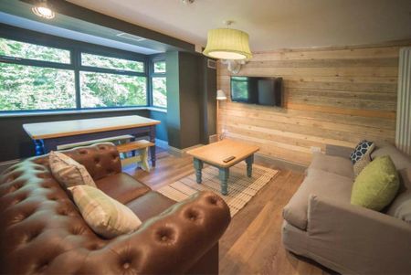 1 bedroom in a flat share to rent - Photo 3