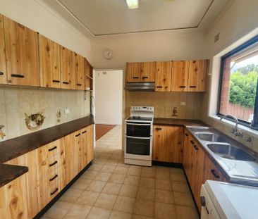 Available 12 December - Photo 6