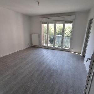 Location Appartement à FONTAINE - Photo 5