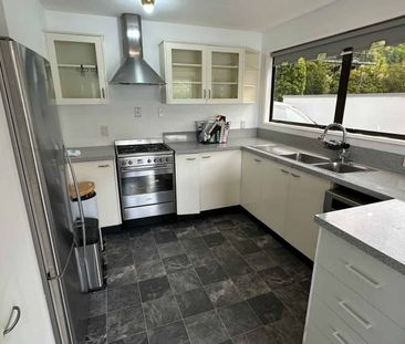 Panoramic views in Kelvin Heights - Photo 4