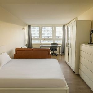 Room in a Shared Flat, Battersea Park Road, SW11 - Photo 2