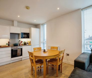 1 Bed Flat, Brockley Road, SE4 - Photo 2